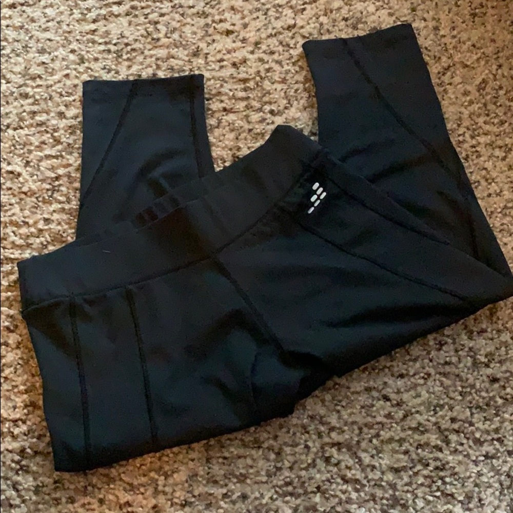 Black workout capris - XS